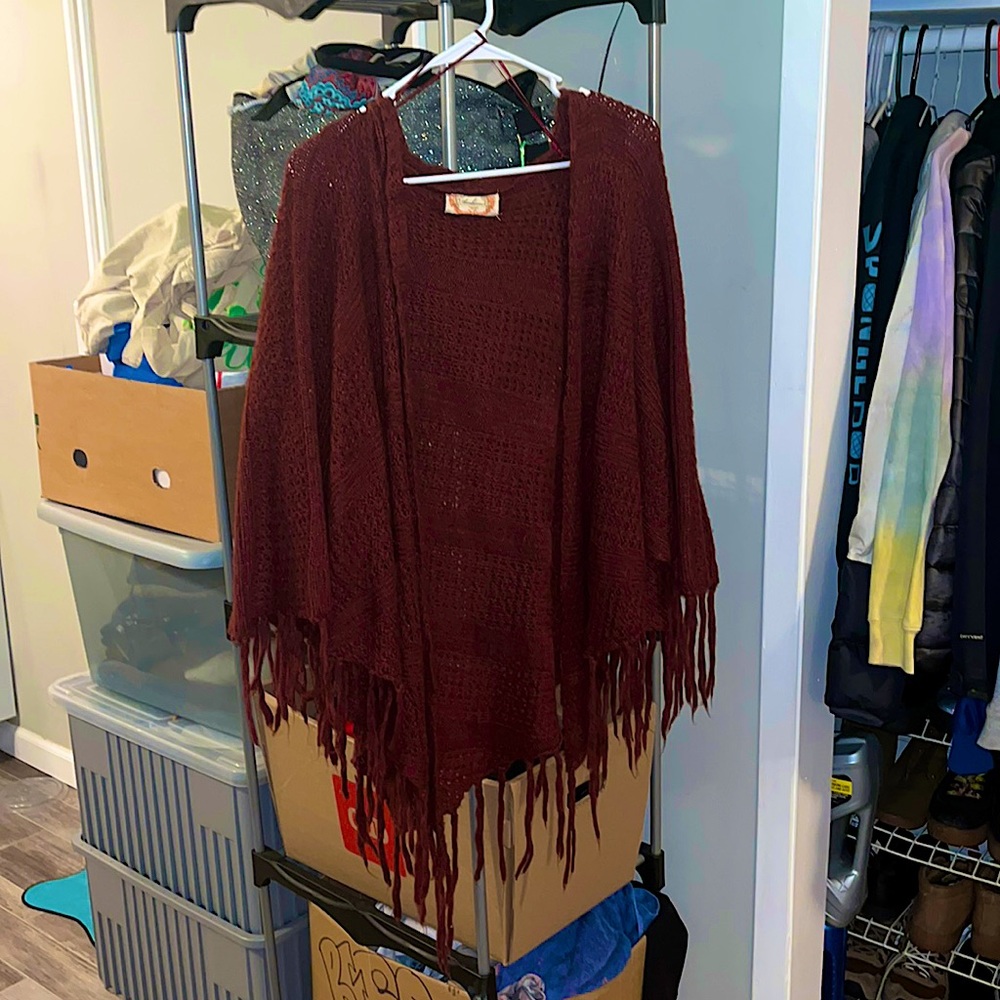 Maroon Shrug- sweater with HOOD🌹